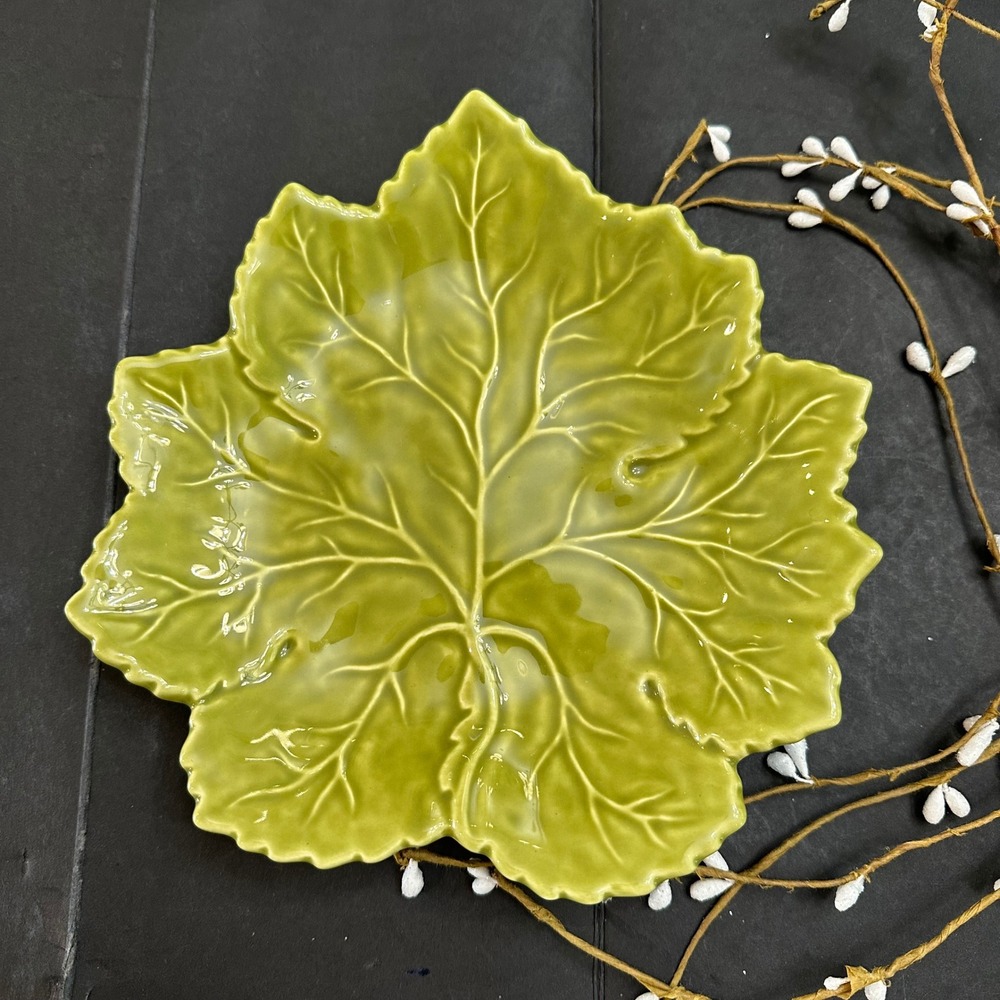 Vintage Olfaire Majolica Green Leaf Ceramic Dish Accent /Serving Plate Portugal
